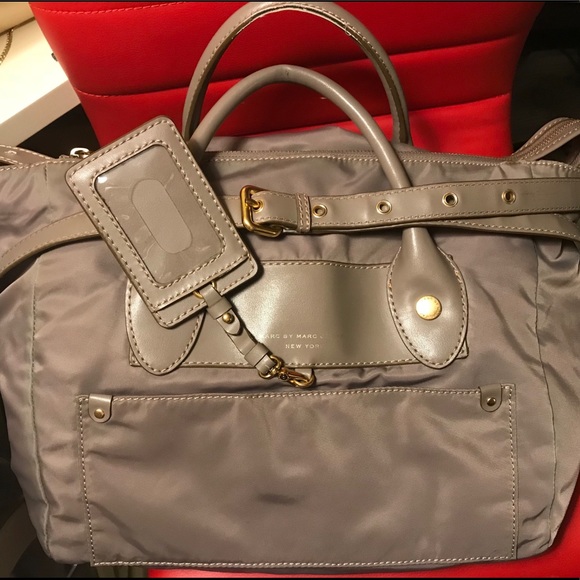 marc by marc jacobs sling bag